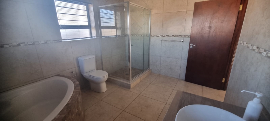 4 Bedroom Property for Sale in Country Club Western Cape